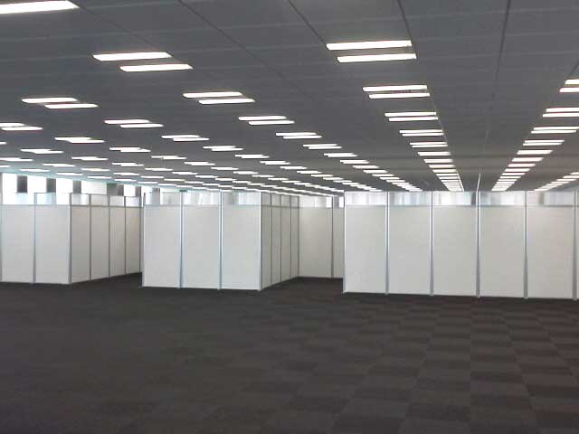 Eパネルで間仕切り