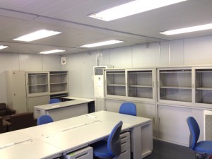 夏季の建設工事現場事務所【オフィス備品一式のレンタル事例】