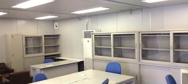 夏季の建設工事現場事務所【オフィス備品一式のレンタル事例】