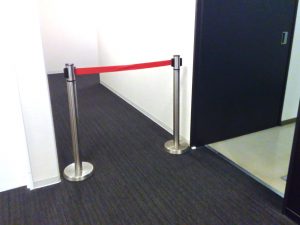 ポールパーテーション