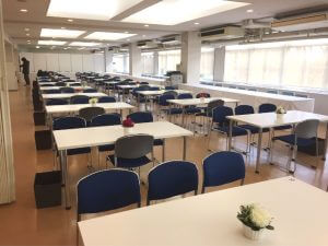 納入事例_食堂をマンション入居者説明会場に
