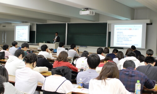 お知らせ_京都産業大学で講演を行いました-2