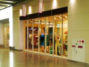 納入事例_閉店後の暑さ対策