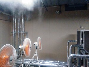 エアコンの冷房効率改善対策【ミスト発生機の販売事例】