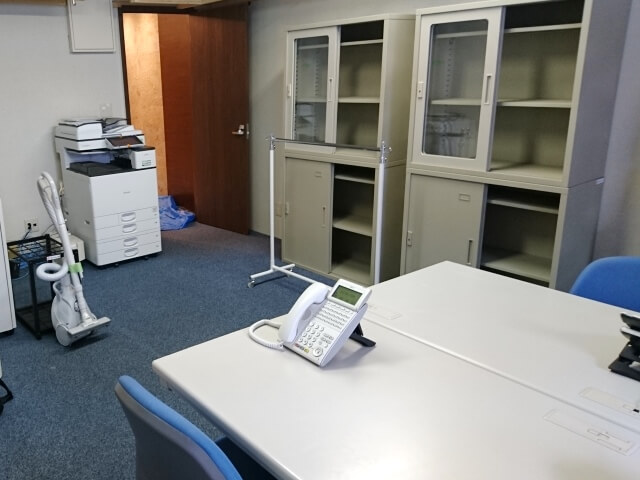 マンション販売センターの通信環境準備【電話・インターネット回線の導入事例】