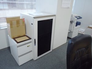 買取品：サーバーラック