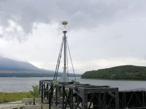 トラス上部左への設置