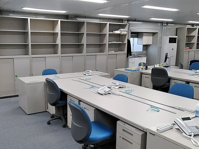 建設現場事務所の家具・家電設置【仮設事務所備品のレンタル事例】