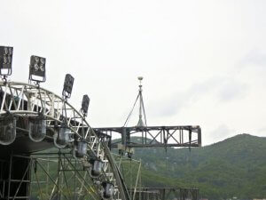 トラス上部右への設置