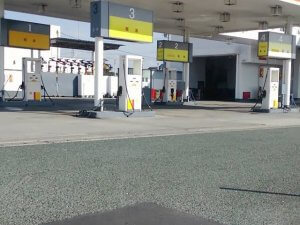 ガソリンスタンド従業員の熱中症対策【スポットクーラーのレンタル事例】