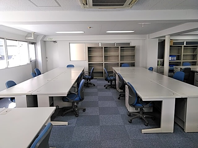 搬入条件の厳しいテナントビルでの事務所開設【オフィス備品一式のレンタル事例】
